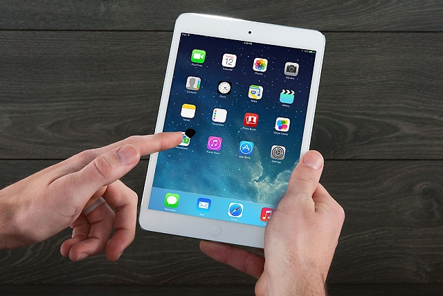 iPad hư màn hình có đốm đen