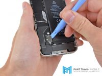 huong-dan-thay-pin-iphone-1