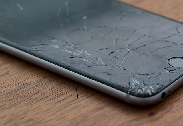 iPhone 6 Plus bể kính cần thay kính