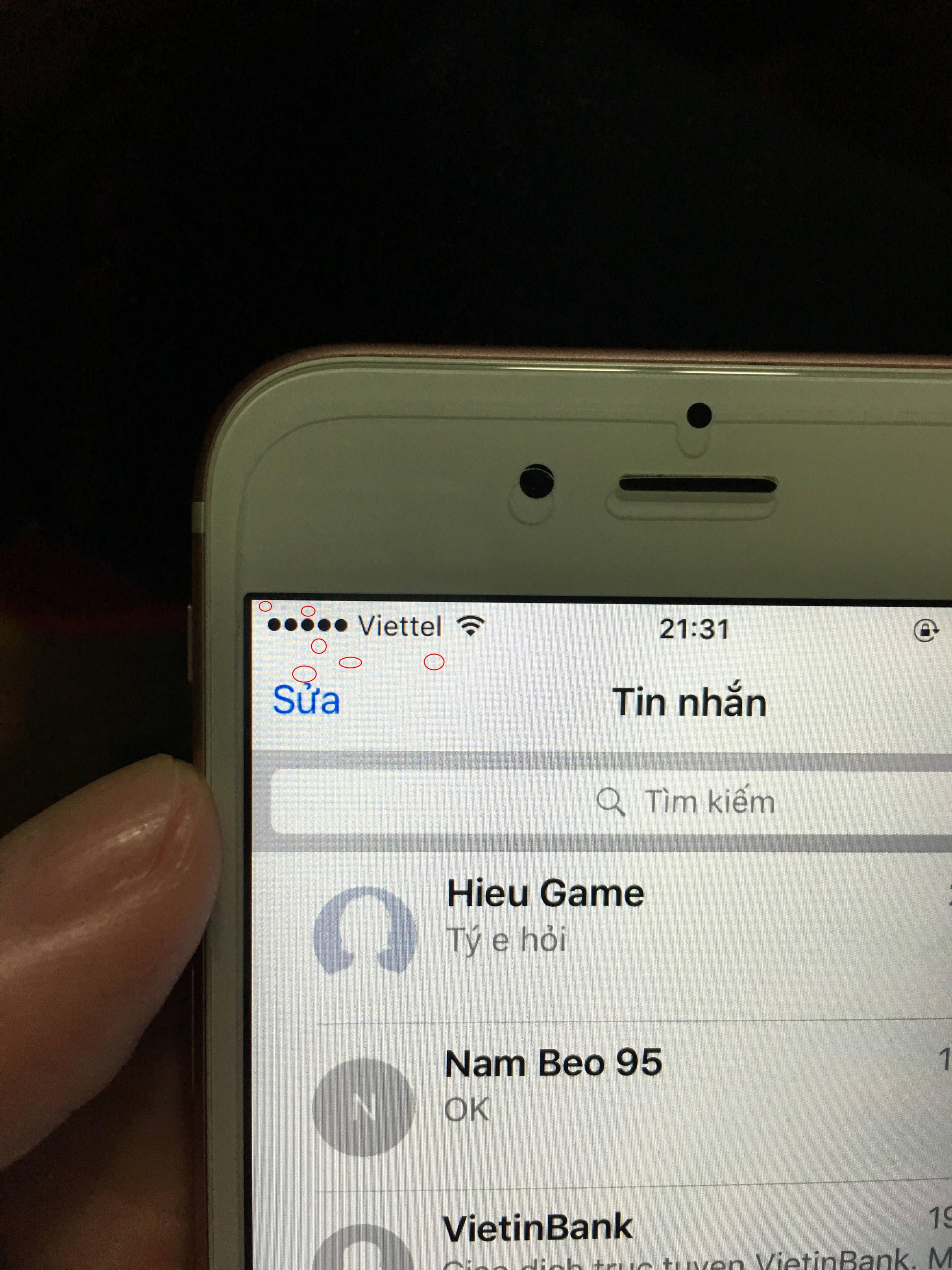 man hinh iphone bi bui