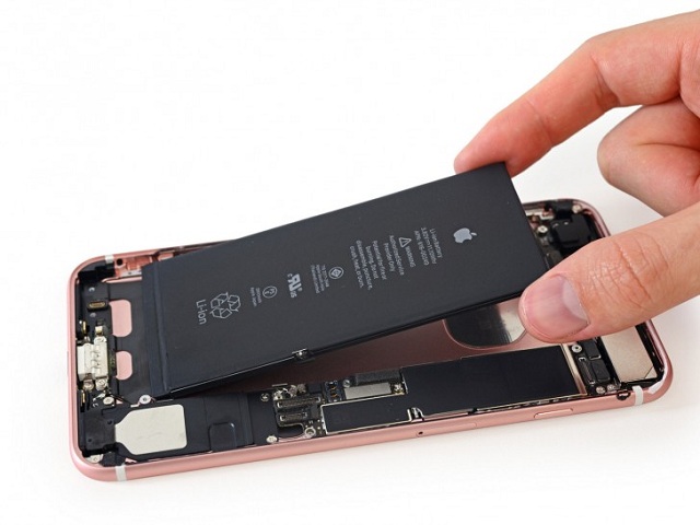 Cần thay pin nếu pin iPhone 7. 7 Plus bị chai, giảm tuổi thọ sau thời gian dài sử dụng